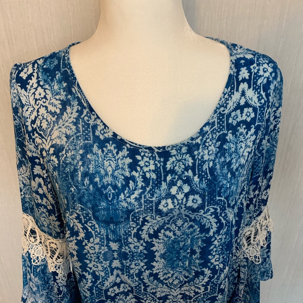 ZAC & RACHAEL bell sleeve lace top size M - Picture 11 of 15
